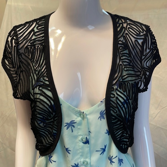 one7six Tops - Elegant dress addition/shoulders cover.